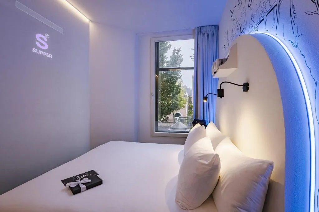 Room, Mr. Monkey Amsterdam, Amsterdam