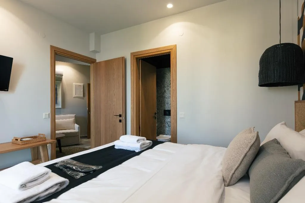 SUITE CAPACITY 3 Room, Chapter 02 Gallery Suites, Crete