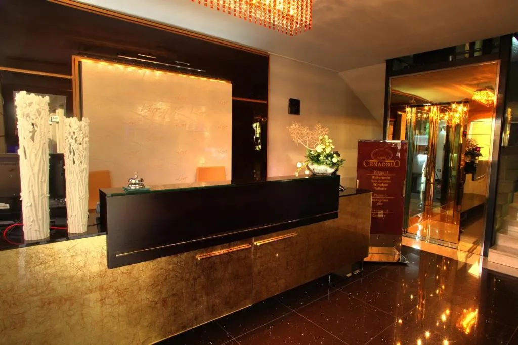 Lobby, Hotel Cenacolo, Naples