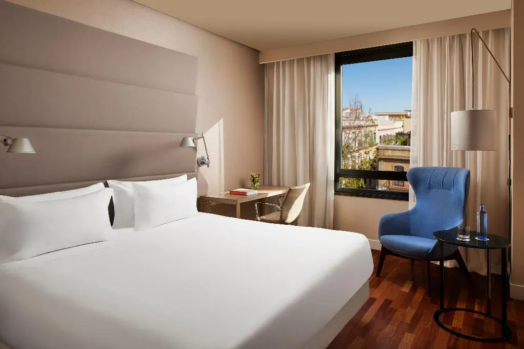 FAMILY ROOM CAPACITY 2 Room, NH Sevilla Plaza de Armas, Seville