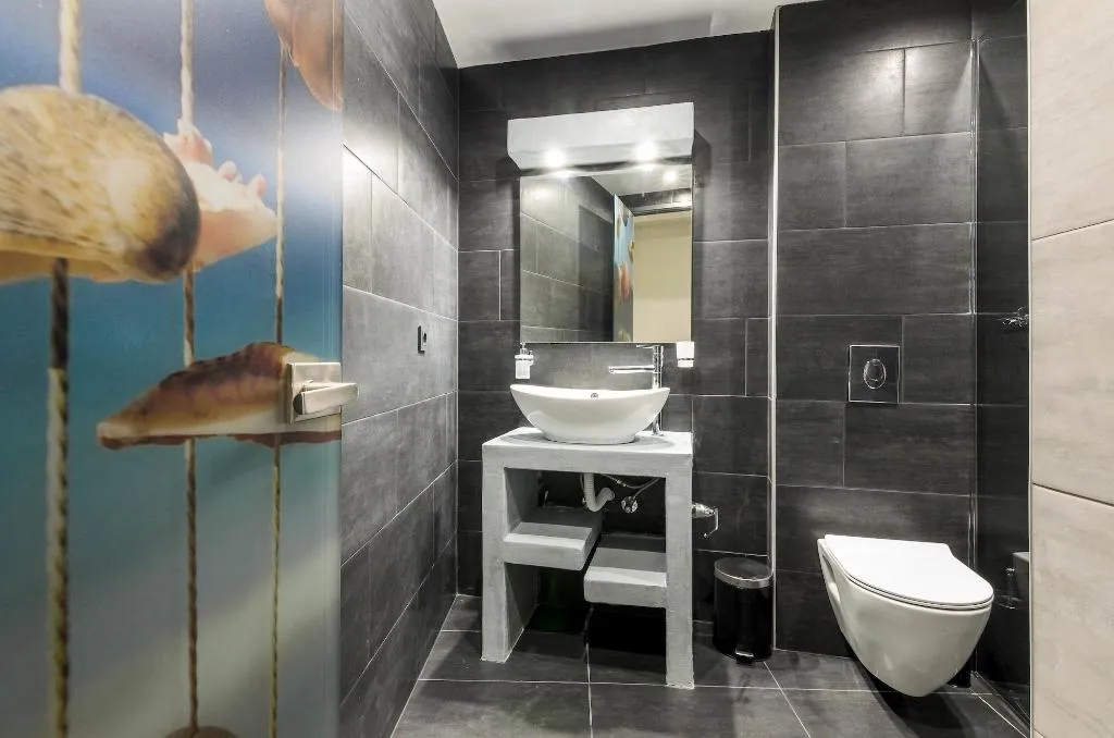 Room, Artemis Room, Zante