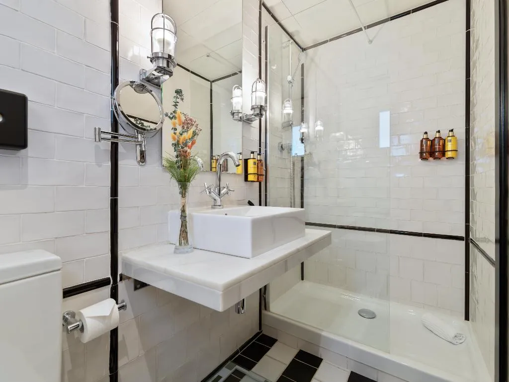 DOUBLE SINGLE USE STANDARD Room, H10 Catalunya Plaza-Boutique Hotel, Barcelona