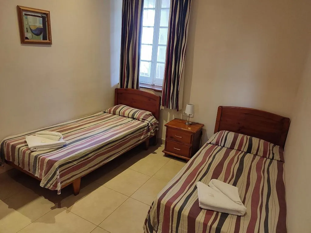 Room, Sprachcaffe International Aparthotel Pembroke, Malta