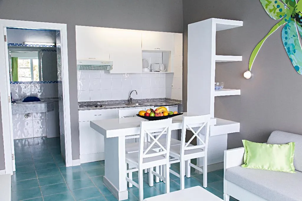 APARTMENT CAPACITY 2 ONE BEDROOM Room, Apartamentos LIVVO Morromar, Lanzarote