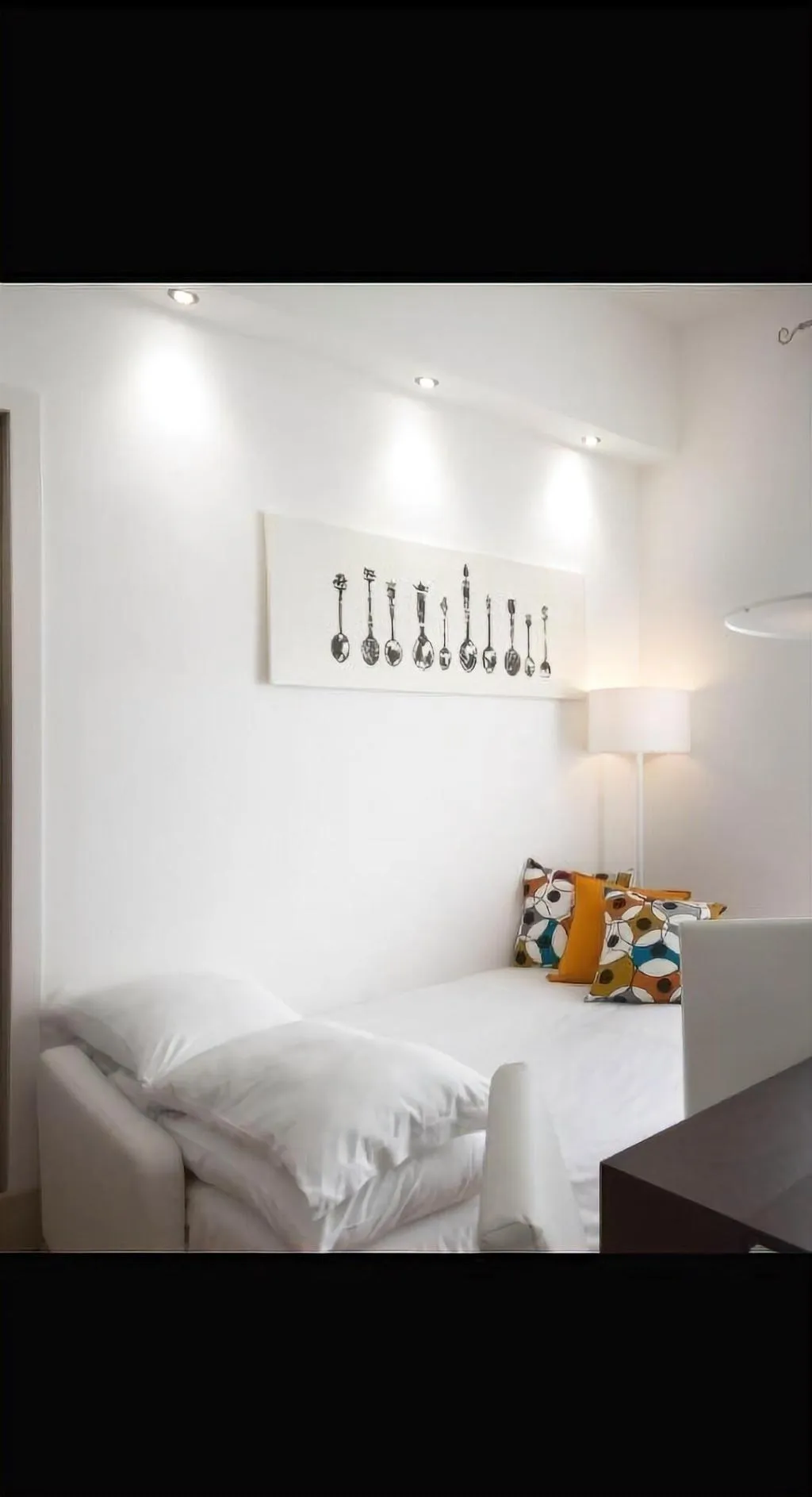 Room, La Maison Des Tout Le Monde, Naples