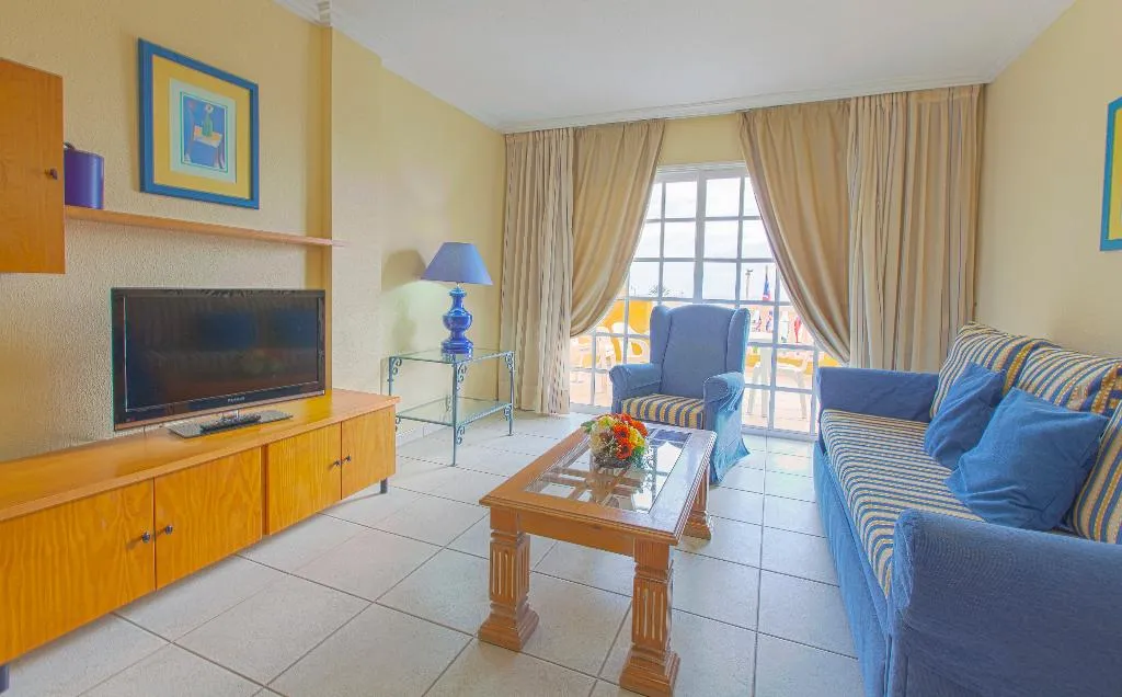 APARTMENT SEA VIEW TWO BEDROOMS Room, El MarquÃ©s Palace by Intercorp Hotel Group, Tenerife