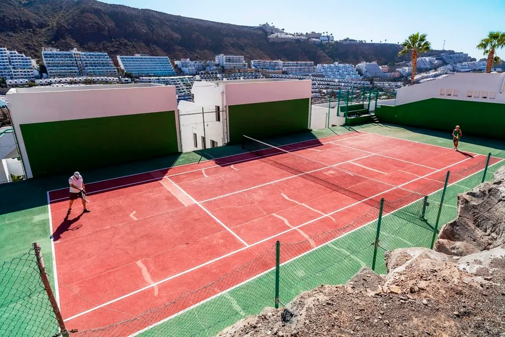 Sports and Entertainment, Heliomar Palmeras, Gran Canaria