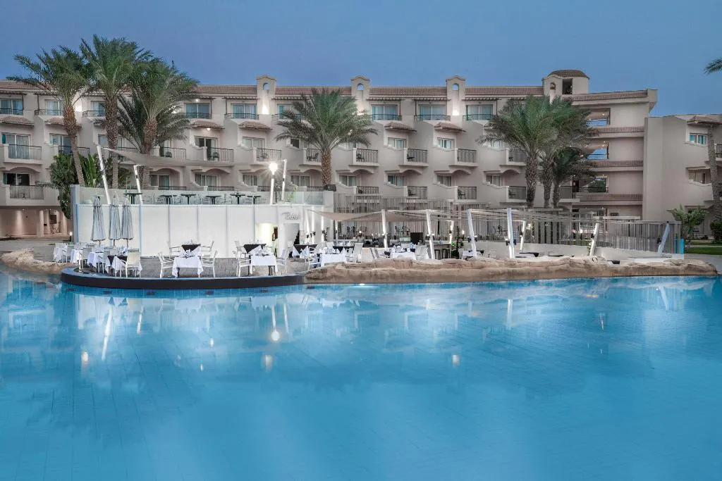Restaurant, Pyramisa Beach Resort Sahl Hasheesh, Red Sea Riviera