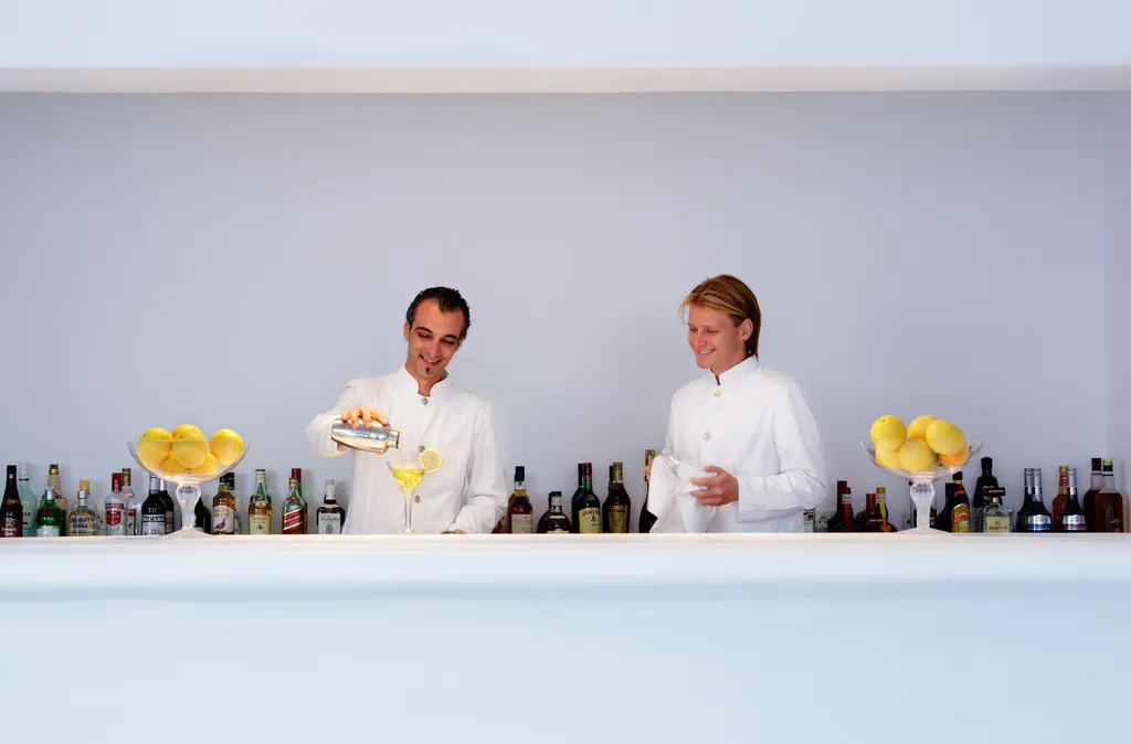 Bar, Carpe Diem Exclusive Boutique Resort, Santorini