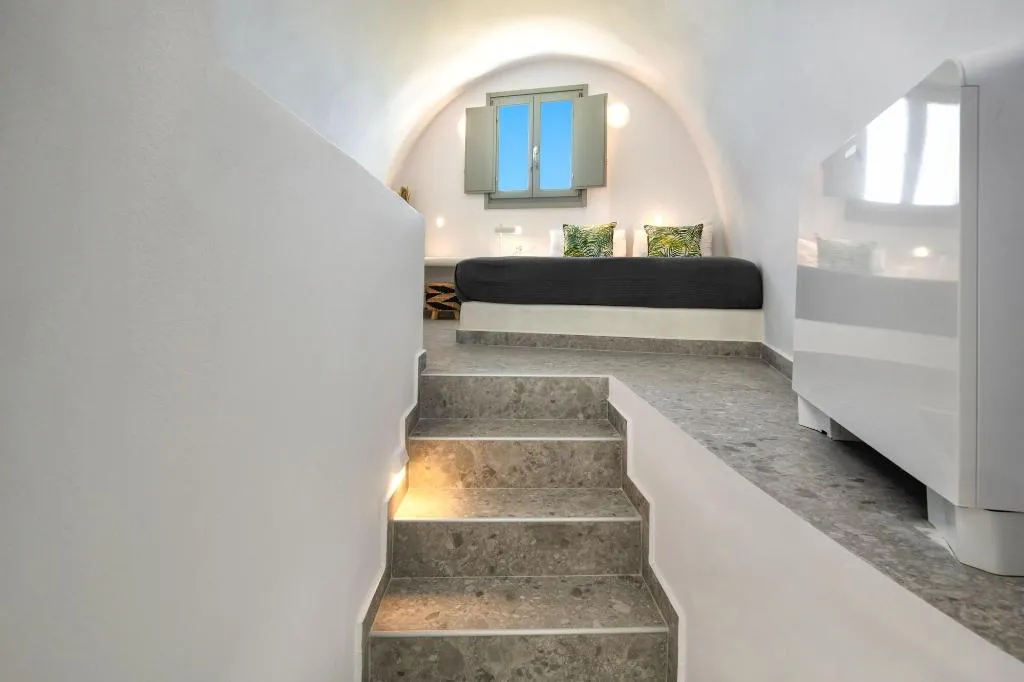 Room, Seven Suites, Santorini