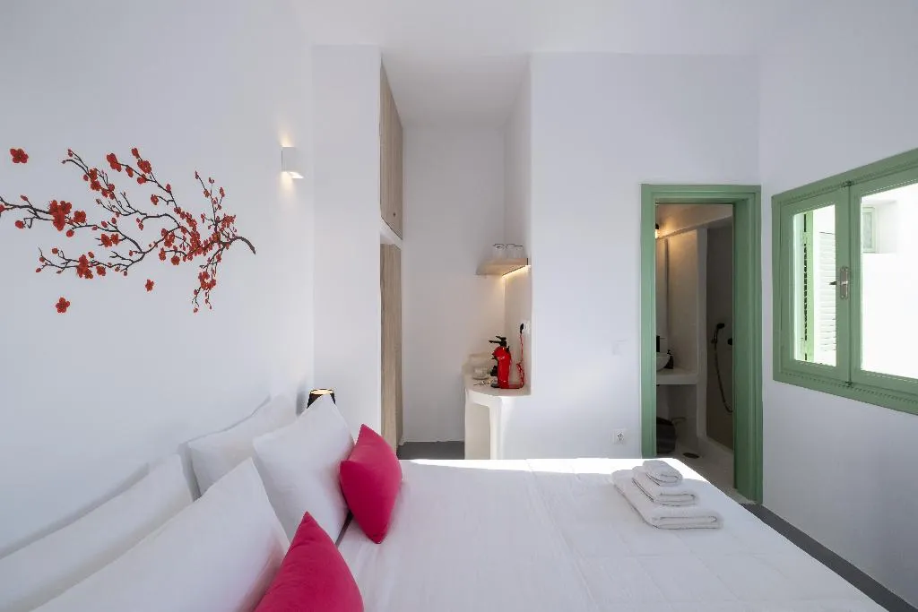 DOUBLE CAPACITY 2 Room, White Orchid Cave House & Studio, Santorini