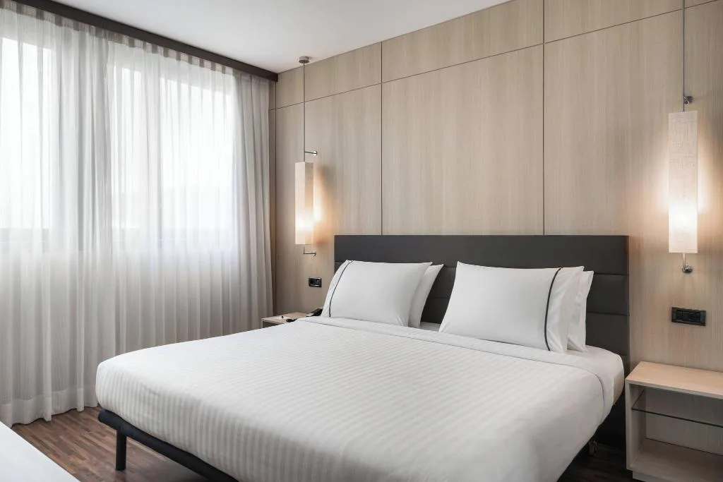 DOUBLE QUEEN SIZE BED Room, AC Firenze, Florence