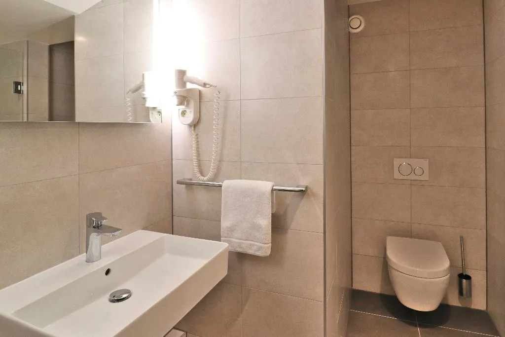 QUADRUPLE STANDARD Room, Xo Hotels City Centre, Amsterdam