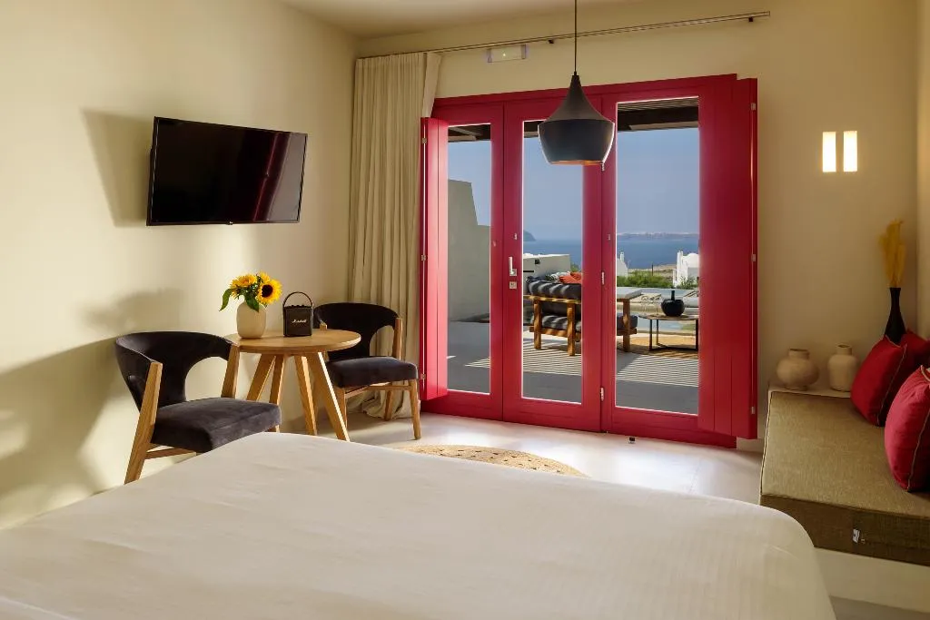 SUITE WITH PRIVATE POOL Room, Potnia Theron Suites, Santorini