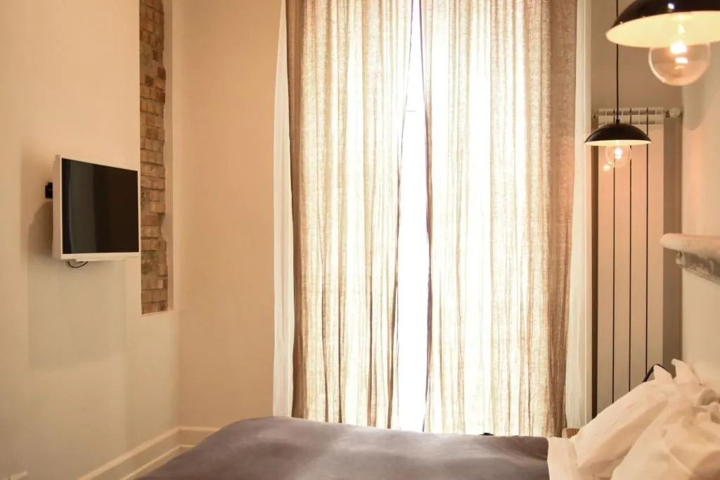 Room, Belledonne Suite & Gallery, Naples