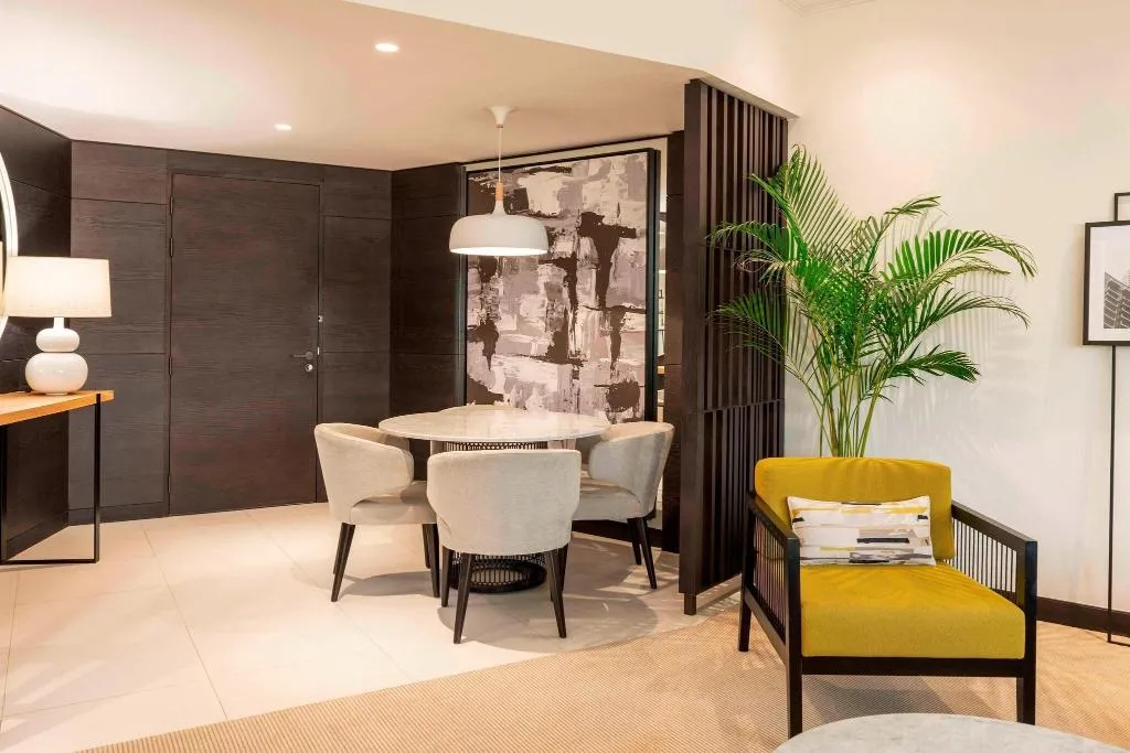 SUITE SMOKING Room, Le Royal Meridien Beach Resort and Spa, Dubai