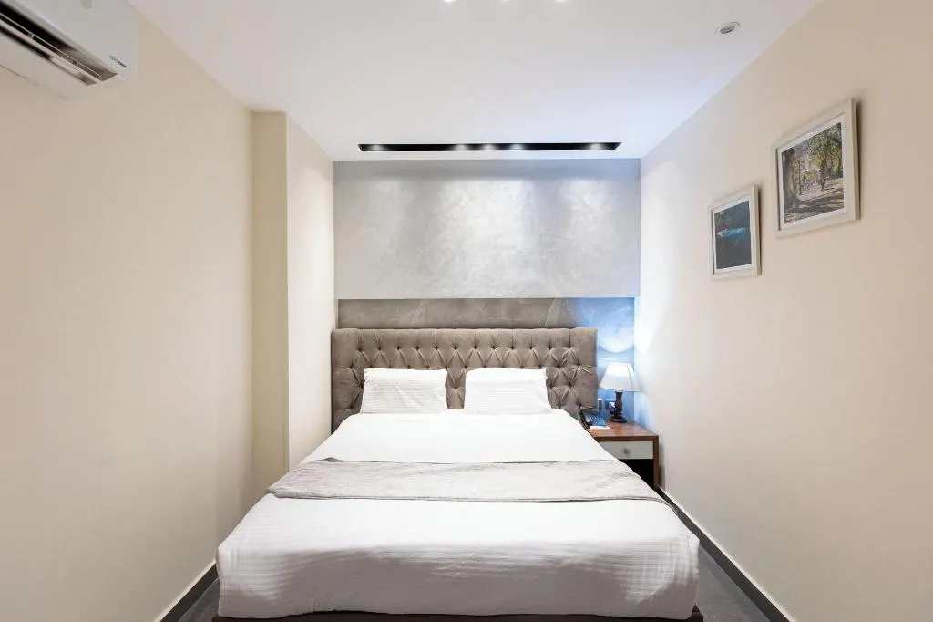 Room, Pyramids Yard Hotel, Cairo