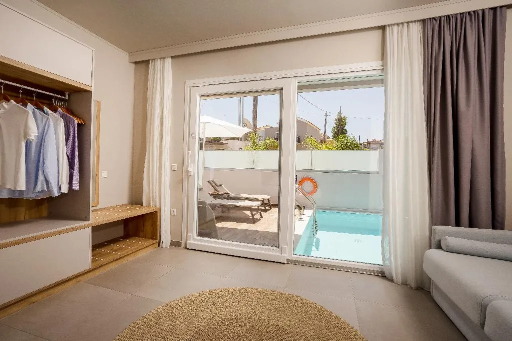 SUITE DELUXE POOL VIEW Room, Sarpidon Suites, Crete