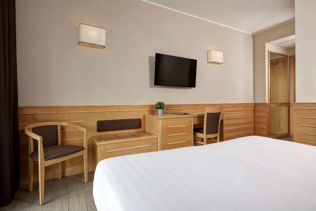 Double or Twin SUPERIOR Room, Occidental Aran Park, Rome