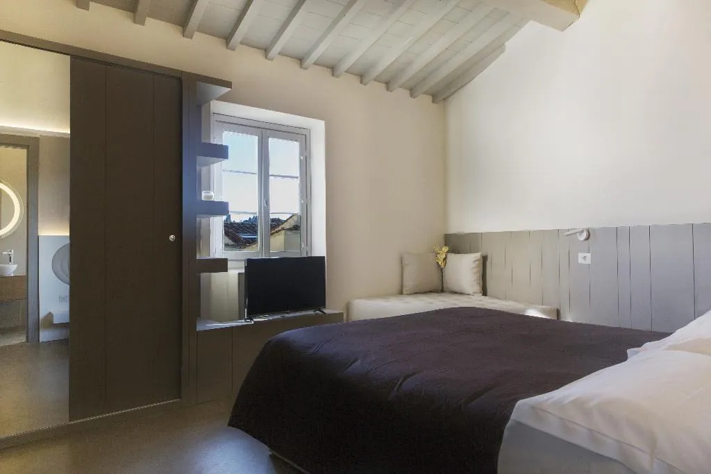 APARTMENT DELUXE ONE BEDROOM Room, Palazzo dei Ciompi, Florence