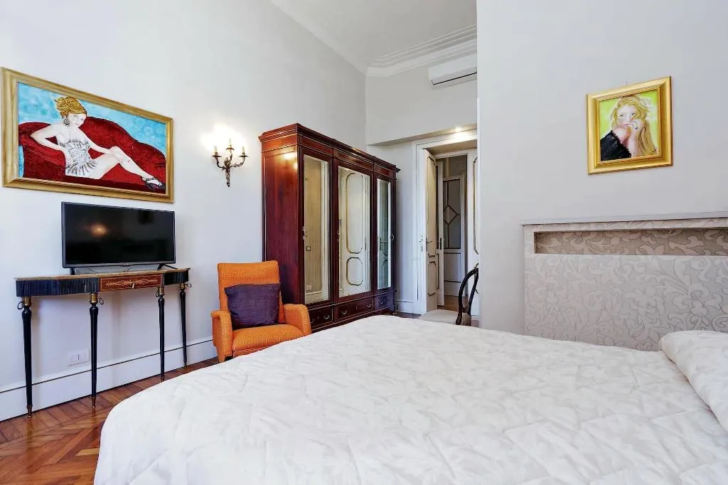 Room, Domus Monamì Luxury Suites, Rome