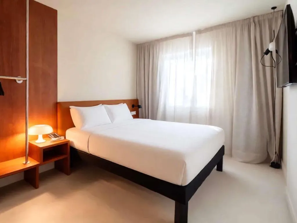 DOUBLE Accessible Room, Ibis Valencia Alfafar, Valencia