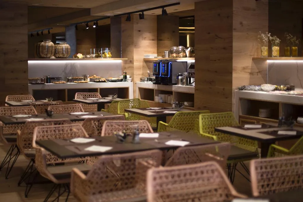 Restaurant, Zenit Sevilla, Seville