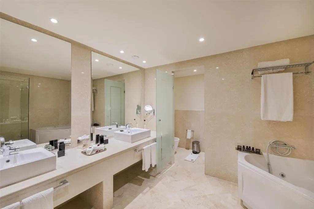 SUITE Presidential Room, DoubleTree by Hilton Casablanca City Centre, Casablanca