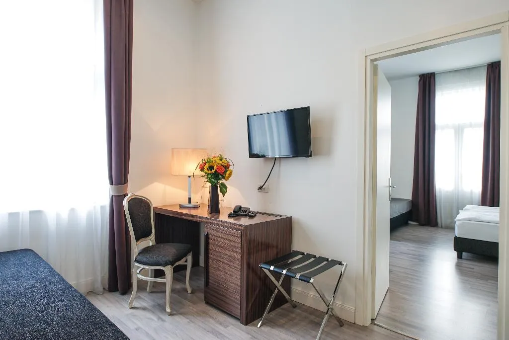 JUNIOR SUITE STANDARD Room, Assenzio Prague, Prague