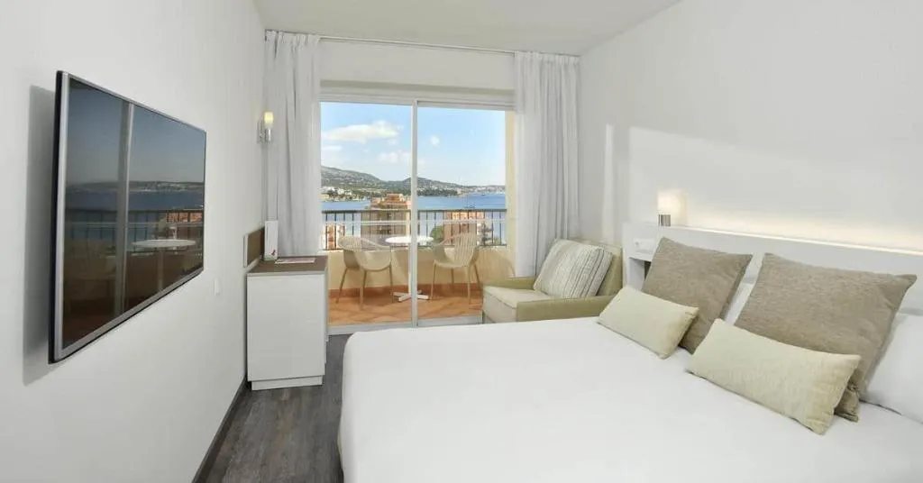 DOUBLE SEA VIEW Room, Sol Palmanova-Mirlos Tordos, Majorca