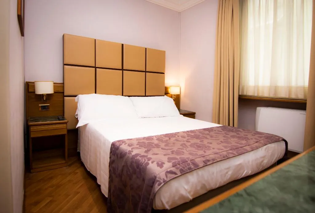 DOUBLE ECONOMY Room, Giolli Nazionale, Rome