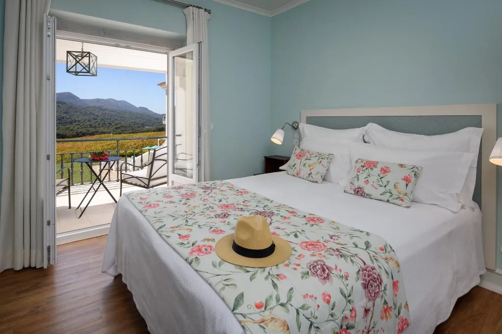 Double or Twin PREMIUM Room, Casa Palmela - Small Luxury Hotels & Villas, Lisbon