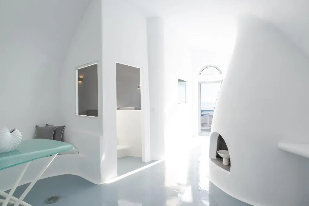 Room, Heavens Edge by Mr and Mrs White, Santorini
