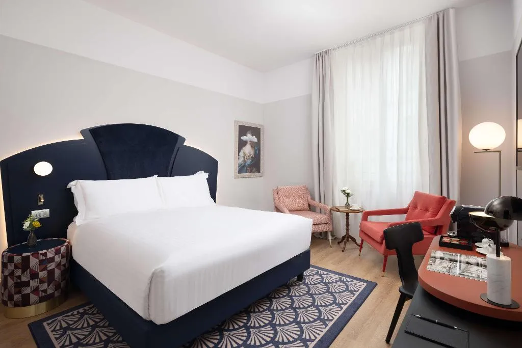 Double or Twin DELUXE KING BED Room, Anglo American Hotel Florence, Curio Collection, Florence