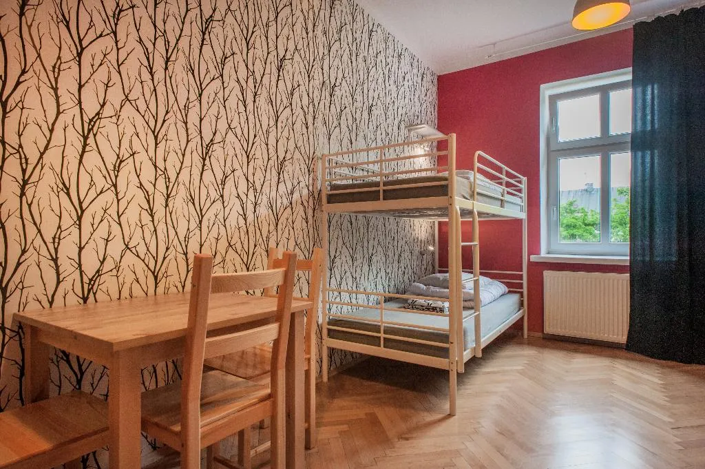 Room CAPACITY 6 Room, Hostel Atlantis Kraków, Krakow