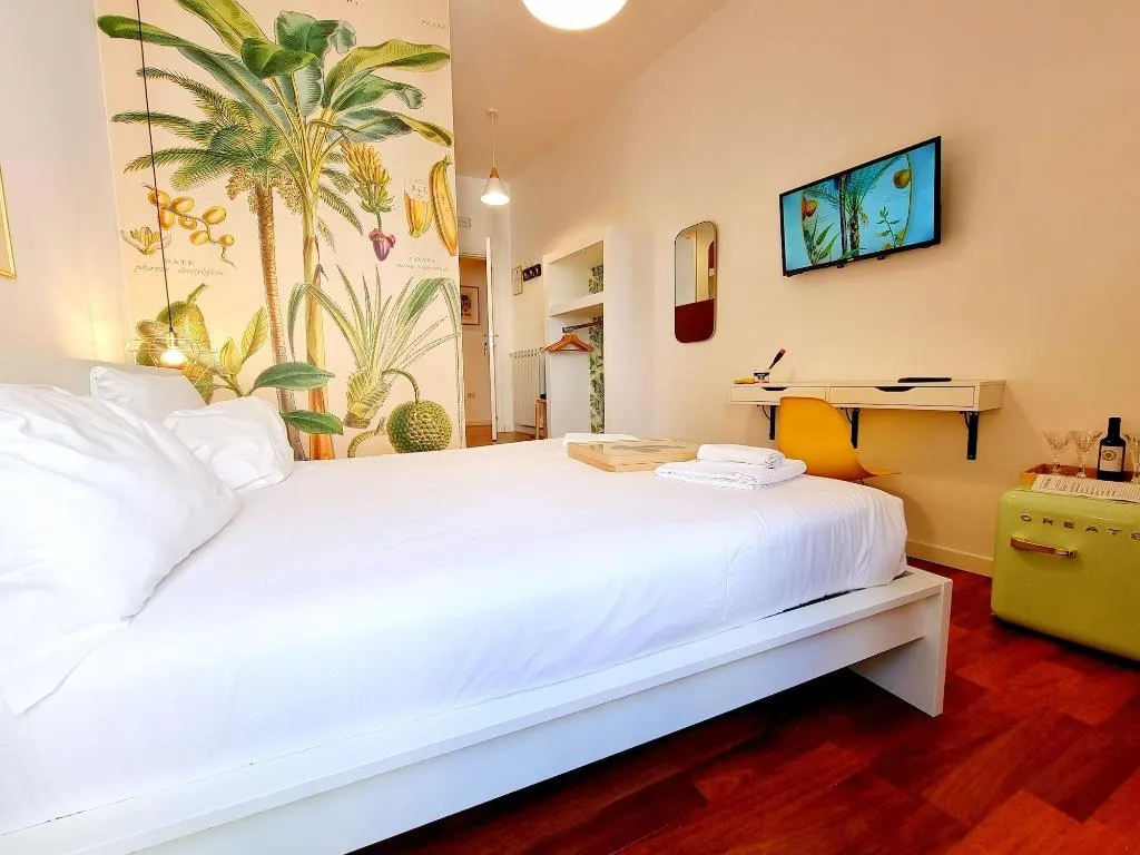 Room, Napoli Tree - Lungomare, Naples