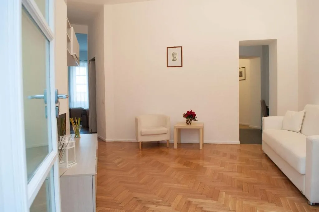 Lobby, Hotel Neronensis, Naples