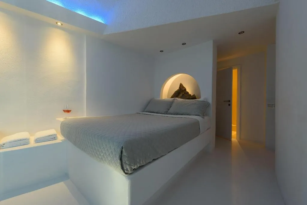 Room, Abyssanto Suites & Spa, Santorini