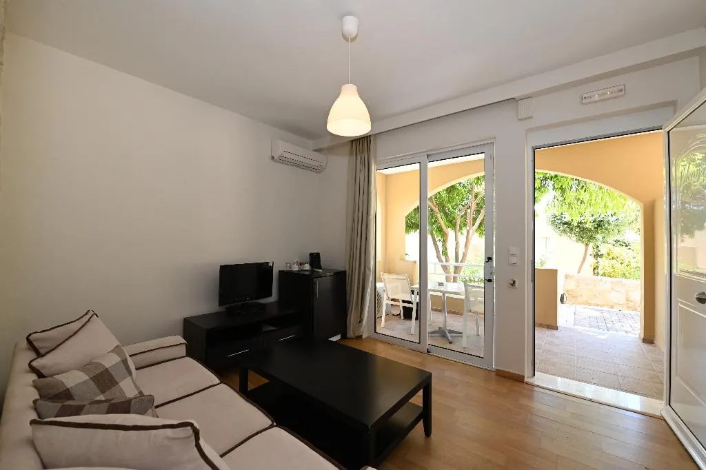 JUNIOR SUITE STANDARD Room, RG Village Crete, Crete