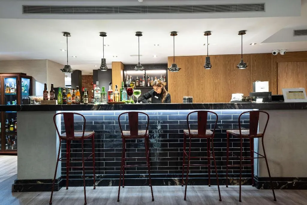 Bar, Catalonia Born, Barcelona