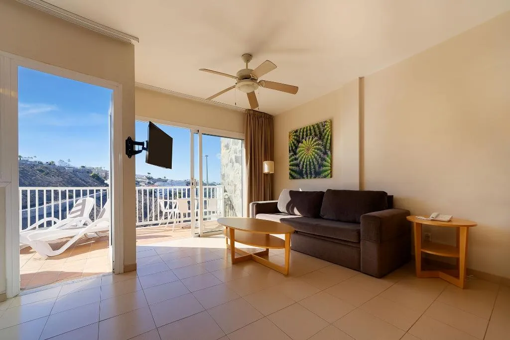 JUNIOR SUITE WITH BALCONY Room, Servatur Altamadores, Gran Canaria