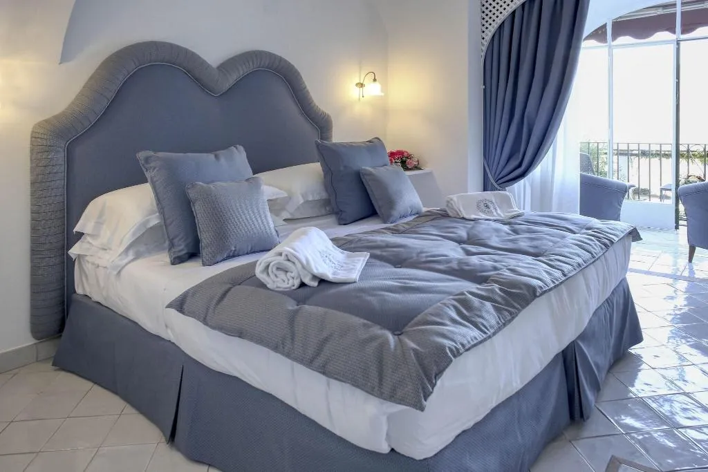 DOUBLE DELUXE Room, Hotel Palazzo Confalone, Naples