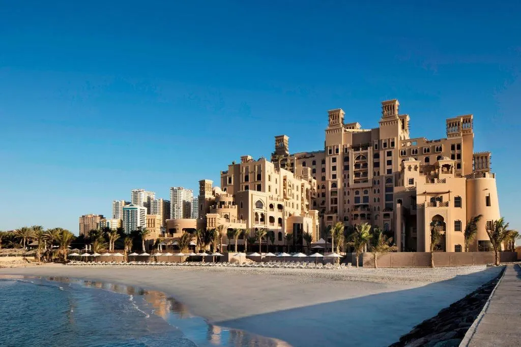Sports and Entertainment, Sheraton Sharjah Beach Resort & Spa, Dubai