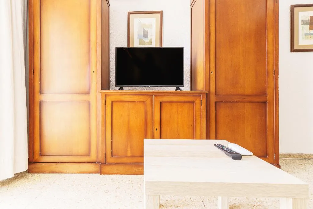 APARTMENT THREE BEDROOMS TWO BATHROOMS Room, Apartamentos Maja Beach, Costa Blanca