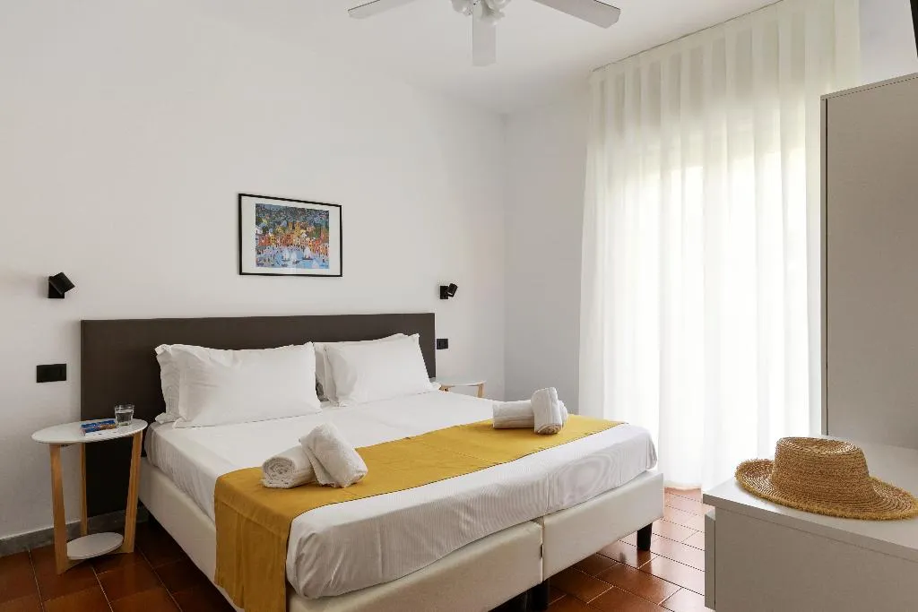 QUADRUPLE ANNEX Room, Villa Collina, Taormina