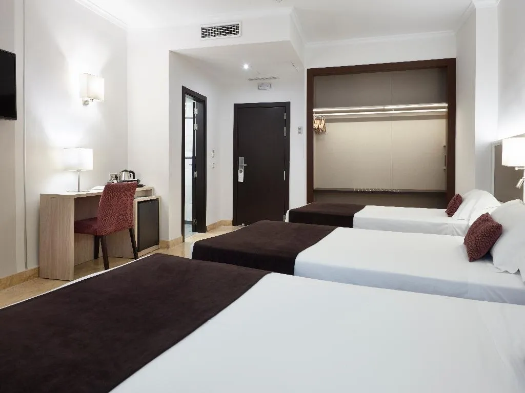 TRIPLE STANDARD Room, Maestranza, Costa Del Sol