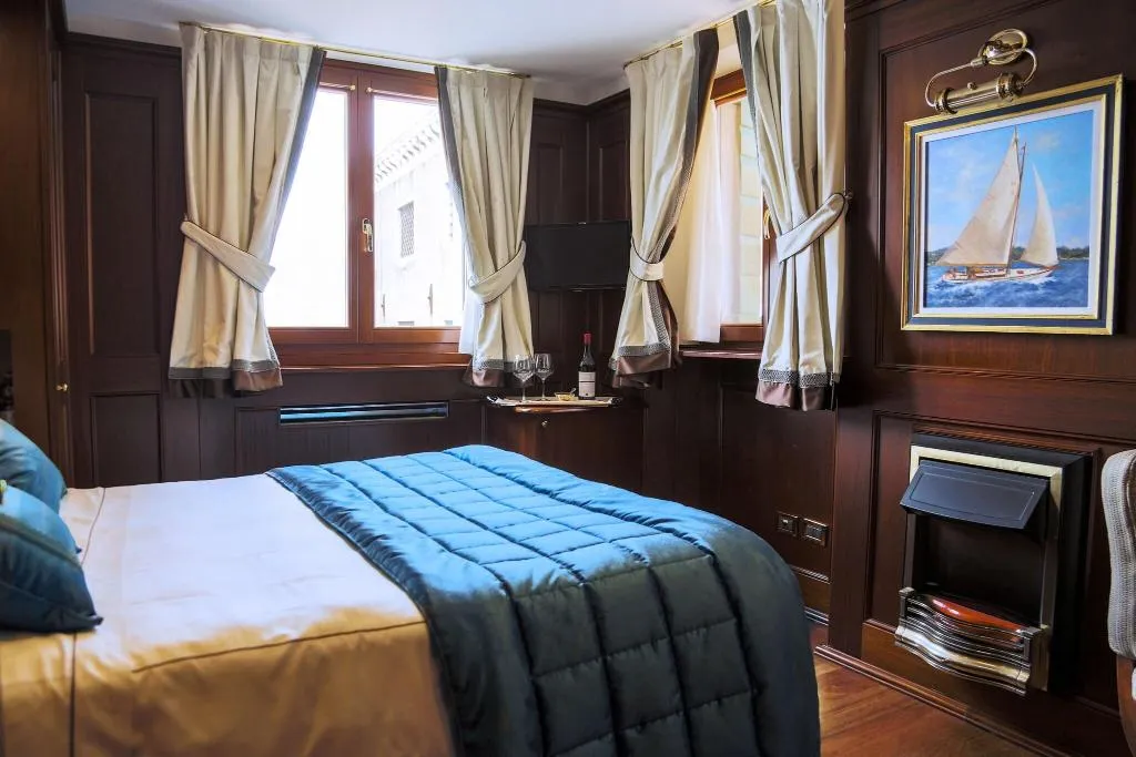 JUNIOR SUITE STANDARD Room, Bucintoro, Venice