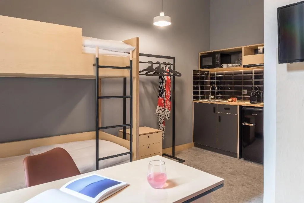 QUADRUPLE BUNK BED Room, Cohort Koukaki, Athens