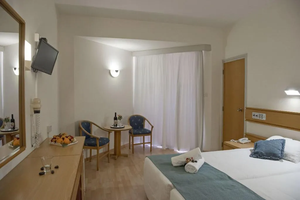 SINGLE POOL VIEW Room, Kissos hotel, Cyprus