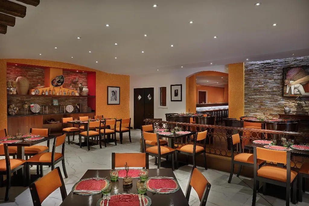 Restaurant, Hilton Cairo Heliopolis, Cairo